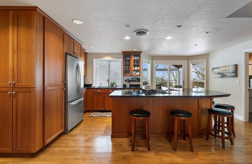 Camas House | Large & Private Family Home in Camas