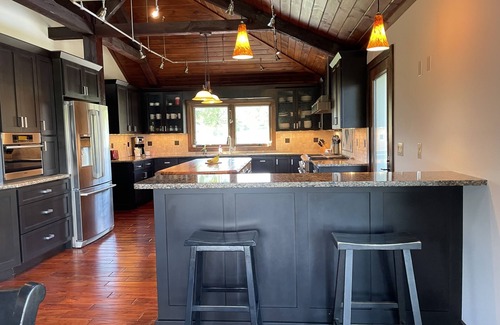 Rotterdam Junction House | Large, private lake house minutes to Saratoga, NY