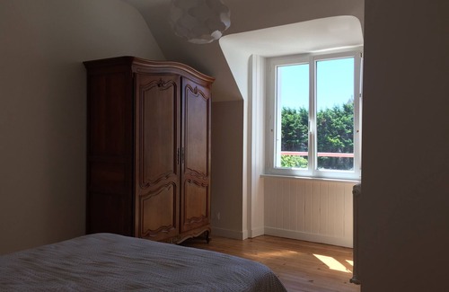 Saint-Guenole House | Large renovated house near the beaches and the port, with sun terrace
