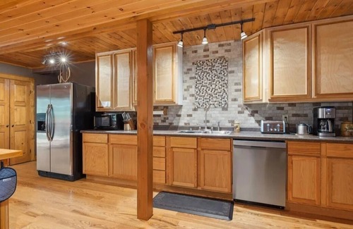 Emily House | Large Retreat perfect for all with 15acres in Crosslake on semi-private lake