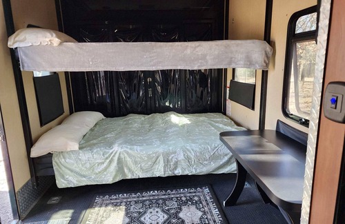 Kingston House | Large RV by Lake Texoma, Choctaw, and West Bay Casino