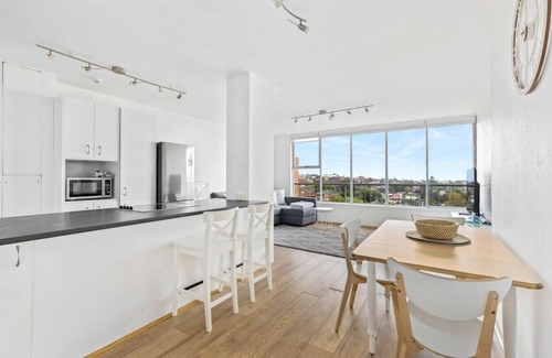 Randwick Apartment | Large, Seaside 2 Bedroom home with Ocean Views