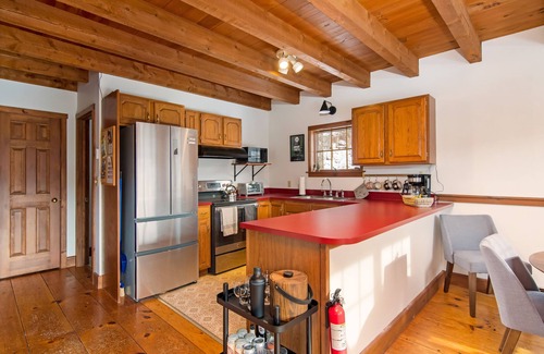 Jeffersonville Ski Chalet | Large Ski Chalet minutes from Smuggler's Notch!