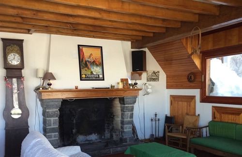 Eaux-Bonnes Ski Chalet | Large south-facing chalet with balcony facing the slopes