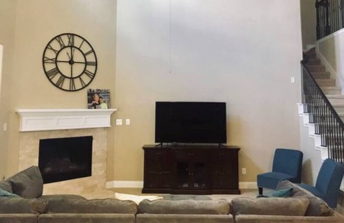 Clear Lake City House | Large Spacious 2 bed / 3 bath House w/ Media Room.