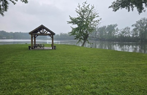 Gypsum Apartment | Large studio cabin in Catawba island area with WiFi, AC, large parking area