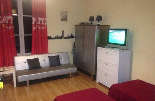 Vittel Apartment | Large studio located opposite the spa park.