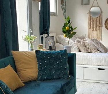 Parapluies Apartment | Large Studio with Terrace