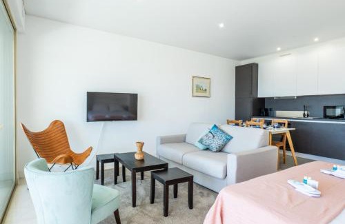 Villeneuve Loubet Beach Apartment | Large studio with a breathtaking view of the sea