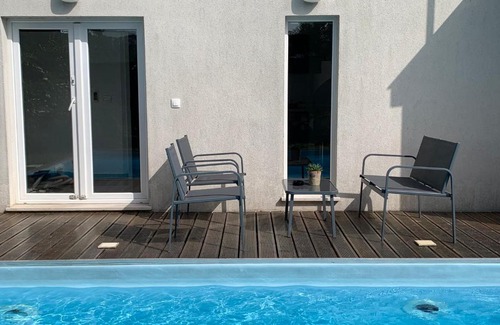 Viskovo Apartment | Large Studio with private pool