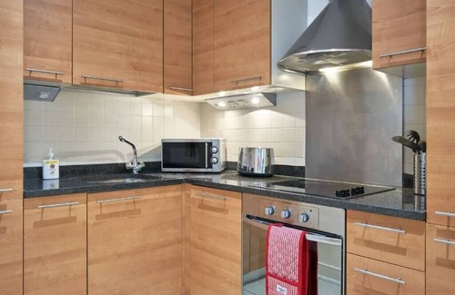 Grand Canal Dock Condo | Large Stylish, Bright & Luxurious 2 Bed Apartment