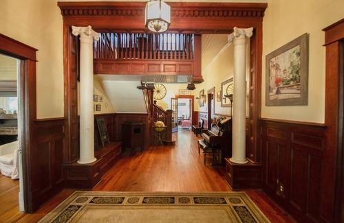 Belton House | Large Suite in Historic Farm with Private Entrance, Private Bath Kitchenette