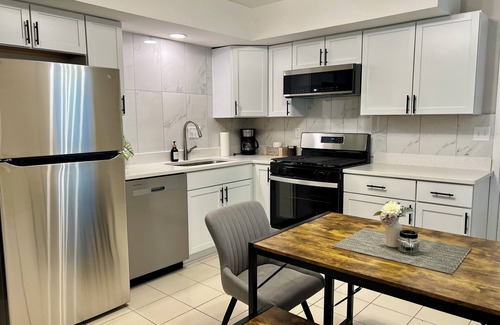 Chesterton House | Large Townhouse! Close to Dunes State Park: Short-Term Stays