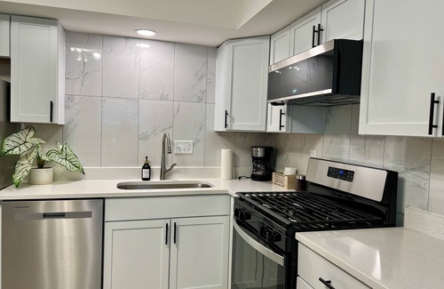 Chesterton House | Large Townhouse! Close to Dunes State Park: Short-Term Stays