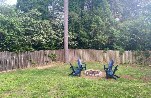 Danville House | Large Upscale Home with Game Room & Basement Suite