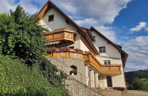 Ottenhofen im Schwarzwald Apartment | Large vacation apartment, 80sqm, 2 bedrooms, outdoor seating, max. 4 persons