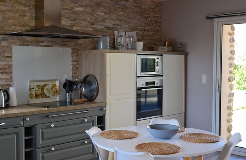 Fouesnant Villa | Large villa with covered pool close to the beach