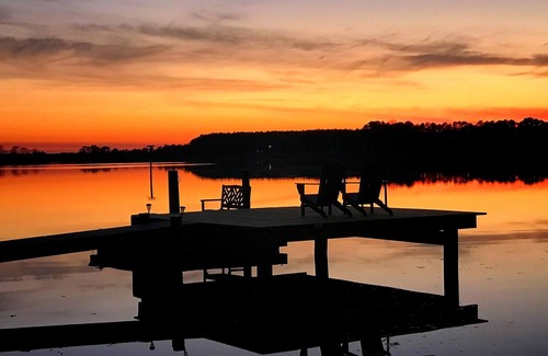 Wittman House | Large waterfront estate with breathtaking sunset views