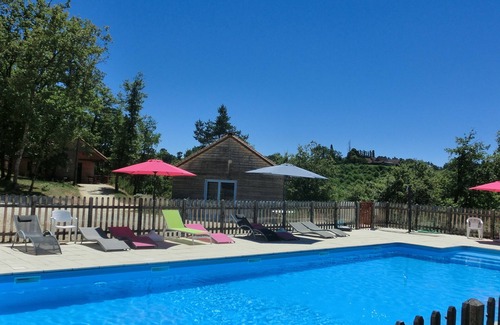 La Chapelle-Aubareil Ski Chalet | Large wooden chalet in the middle of the forest a stone's throw from Sarlat and Lascaux