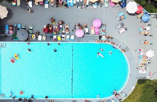 East Stroudsburg Resort | Larger Motel style rooms with king size bed