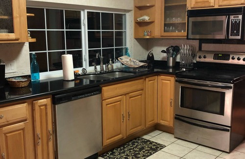 Largo House | Largo Home close to Pinellas Trail and Clearwater Beach