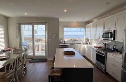 Sea Isle City House | Laricks Beach Front Exclusive!