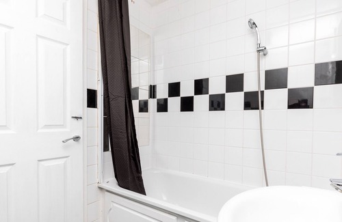 Ifield Apartment | Lark Rise Apartments