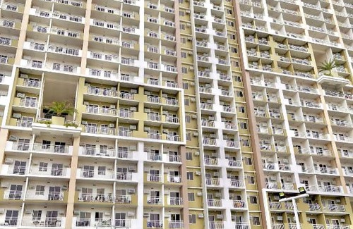 A. Bonifacio Apartment | Lark Staycation