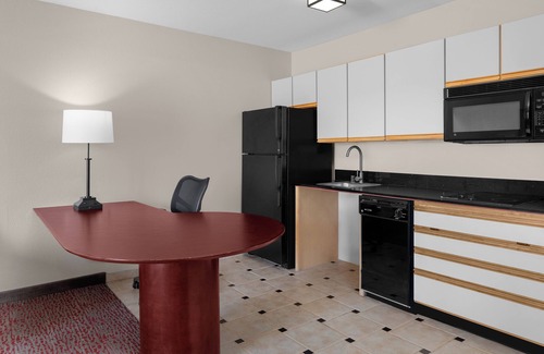 Milpitas Hotel | Larkspur Landing Extended Stay Suites Milpitas