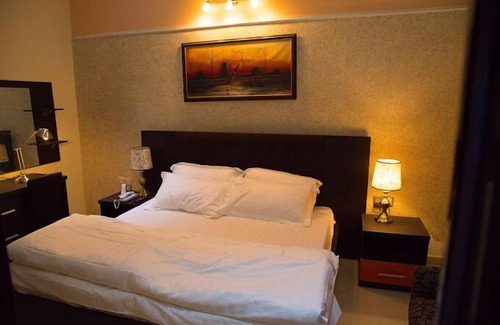 Abeokuta Hotel | Laroy Suites