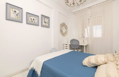 Cadiz House | LAS ADELFAS - Fantastic duplex apartment with free WiFi