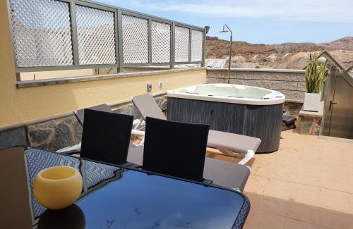 Puerto Rico Apartment | Las Brisas de Puerto Rico with Jacuzzi