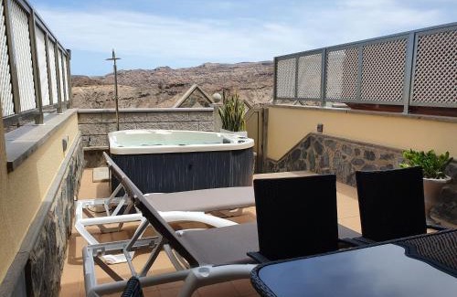 Puerto Rico Apartment | Las Brisas de Puerto Rico with Jacuzzi