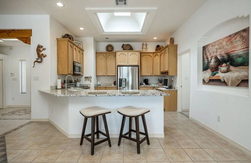 Las Cruces House | Las Cruces Southwest Charm with Pool, Hot Tub & Mountain Views