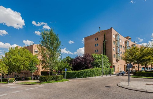 Hortaleza Apartment | Las Huertas - Modern Accommodation in Madrid Conde Orgaz