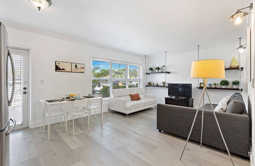 Hendricks and Venice Isles Apartment | Las Olas Blvd Exclusive Apt With Waterview