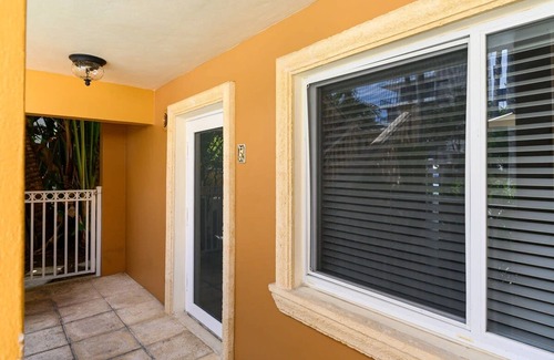 Hendricks and Venice Isles Apartment | Las Olas Blvd Exclusive Apt With Waterview