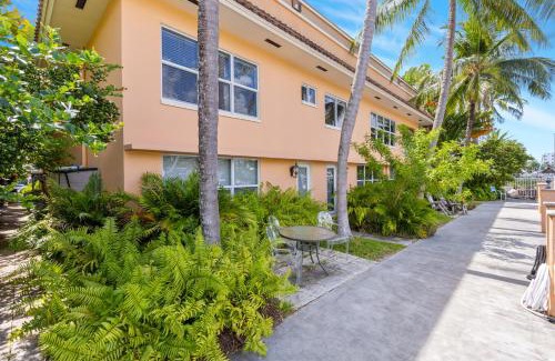 Hendricks and Venice Isles Apartment | Las Olas Blvd Exclusive Apt with waterview
