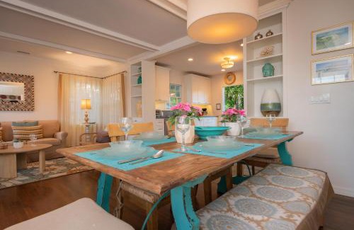 Beach Barber Tract House | Las Palmas Escape