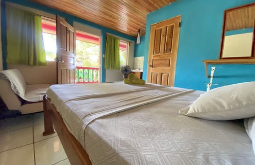 Little Corn Island Hotel | Las Palmeras Beachfront Hotel