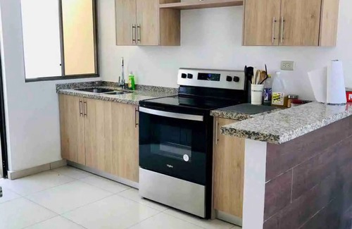 Santa Tecla House | Las Pergolas Vacation House 15 min to 🏖& 🏙