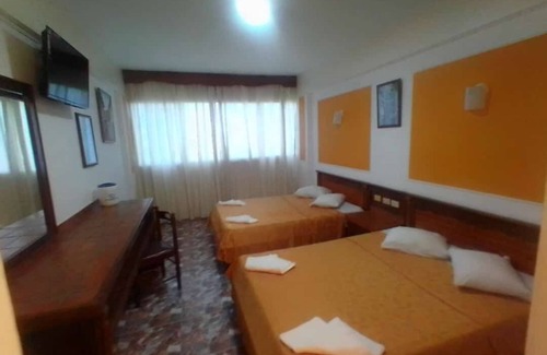 Macuto Hotel | LAS QUINCE LETRAS MACUTO