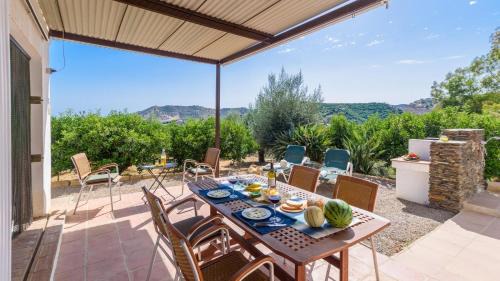 Cajiz House | Las Ranas Cajiz by Ruralidays