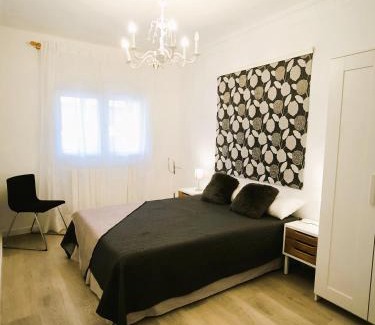 Zaragoza Centro Apartment | Las Torres del Centro by Alogest - parking opcional