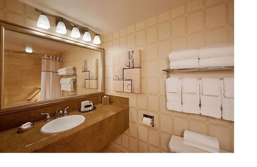 Downtown Las Vegas Hotel | Las Vegas Nightlife Experiences At Your Doorstep! 2 Affordable Units Near Strip!