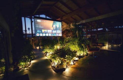 Paradise House | Las Vegas Oasis Home Primary