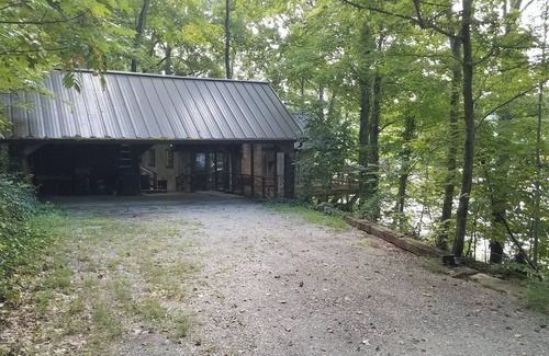 Andersonville House | "Last Resort" on Norris Lake, 3BR, 3BA, Andersonville, TN Home