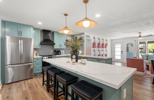 Village Grove House | LastHoeDown@OldTown~BachPad~Bash