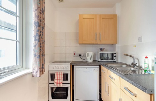 Hele Apartment | Late Rooms at North Devon Resort