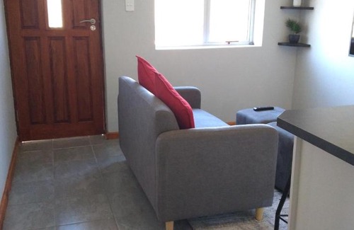 Port Elizabeth Apartment | Lathitha Self-Catering